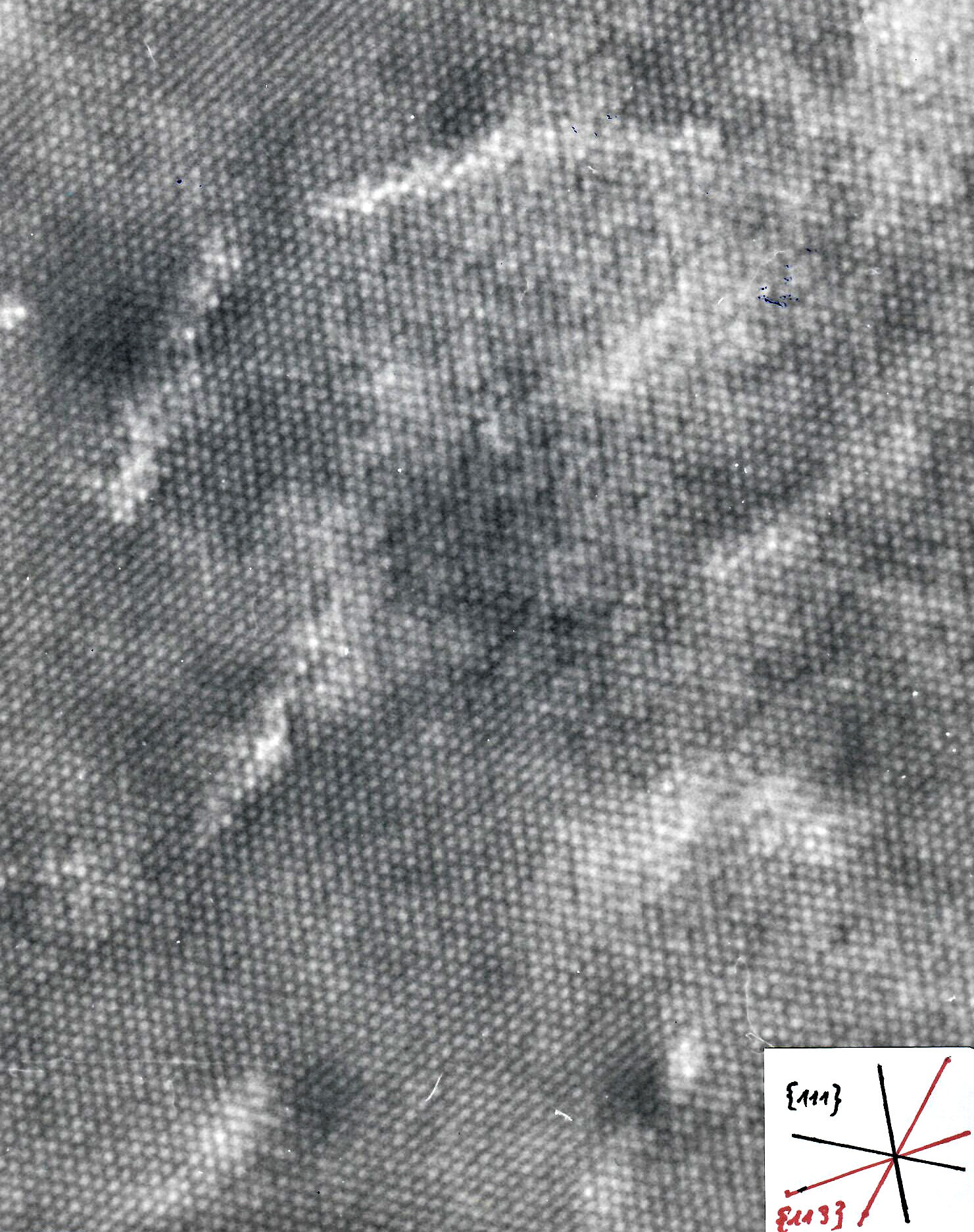 HRTEM 113 stacking fault Si