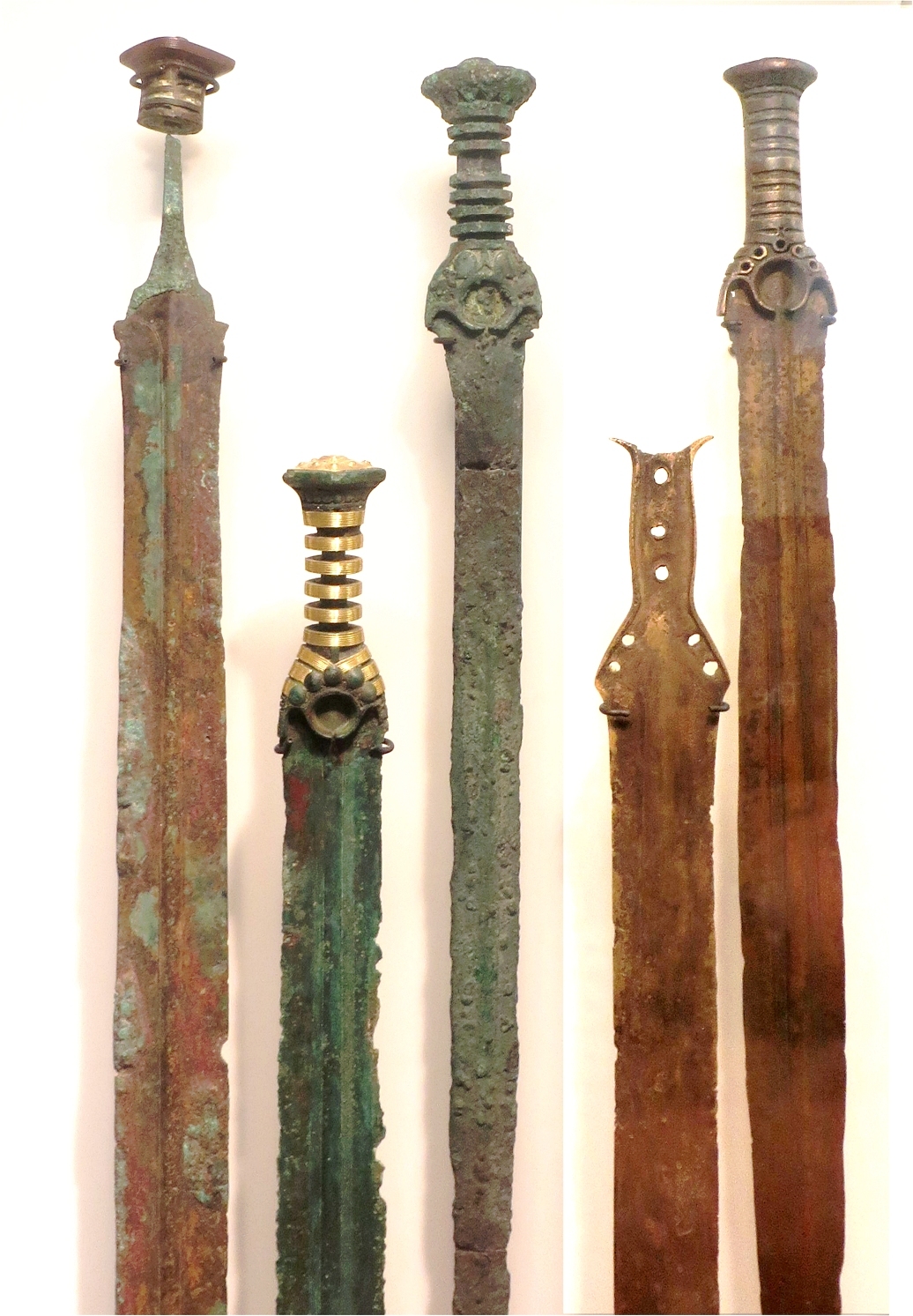 Bronze swords Copenhagen