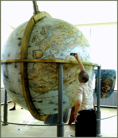 Gottorf castle; giant 17th century globe