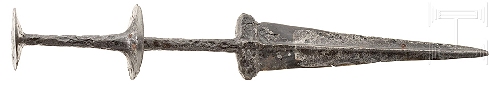 Double-disc-pommel_dagger