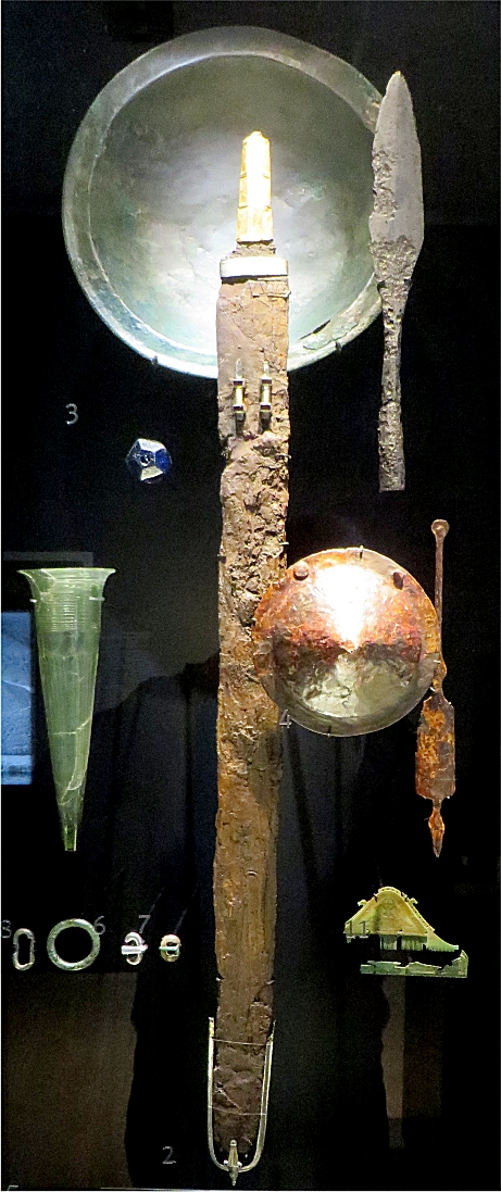 Gold hilt spatha from Entringen