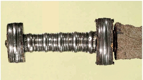 Sword hilt from Kragehul