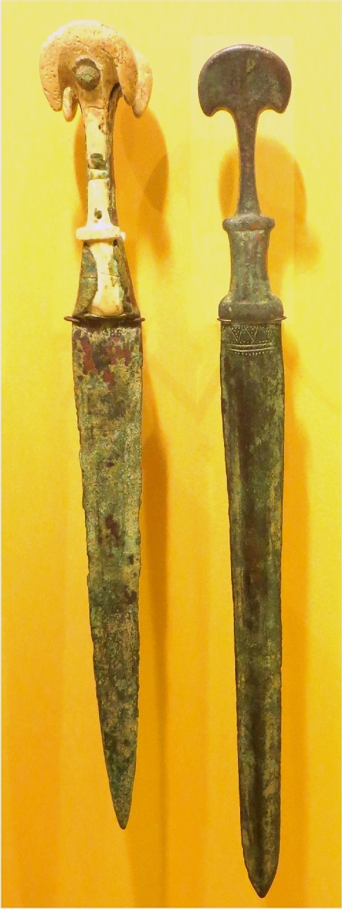 Luristan bronze swords copenhagen