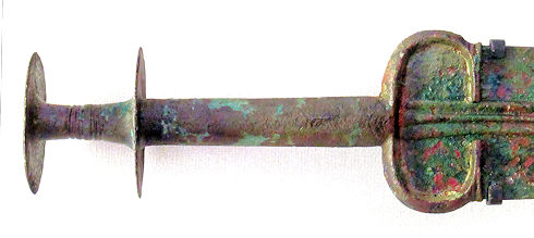 Cotton-reel pommel dagger