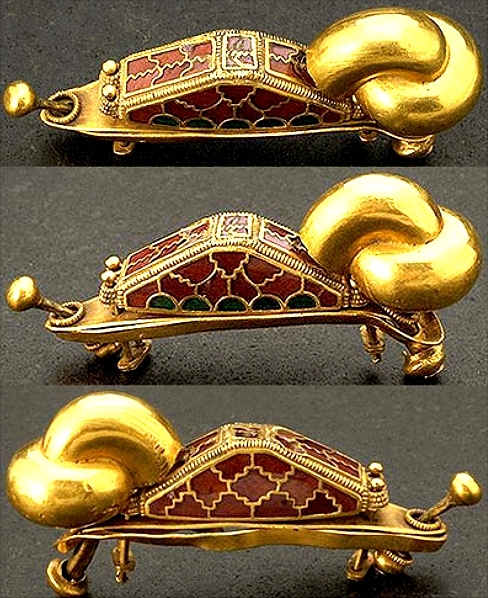 Pyrami pommel with almandine and ring