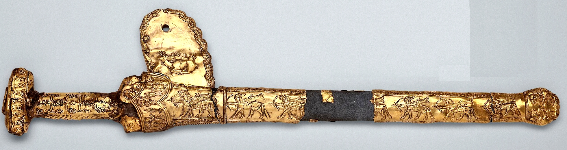 Akinaka; gold scabbard, hilt